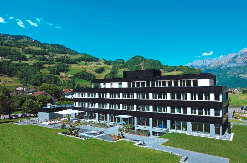 Flumroc Headquarter office façade CH (Swiss and European Solar Award)