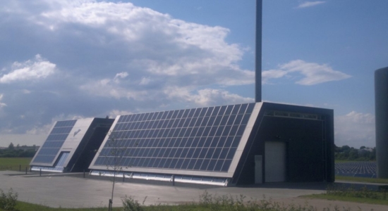 Skrydstrup Fjernvarme (solar district heating office PV façade), Denmark